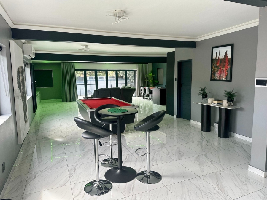 To Let 4 Bedroom Property for Rent in Table View Western Cape